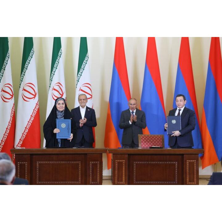 امضاء تفاهم‌نامه همکاری مشترک میان وزیر راه و شهرسازی ایران و رئیس کمیته شهرسازی ارمنستان 