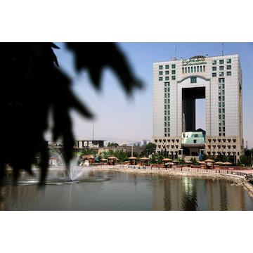 ۷۰ هزار تن میلگرد به پروژه‌های طرح‌های حمایتی مسکن تخصیص یافت/ ثبت ۲.۹ میلیون قرارداد رایگان اجاره در سامانه خودنویس 